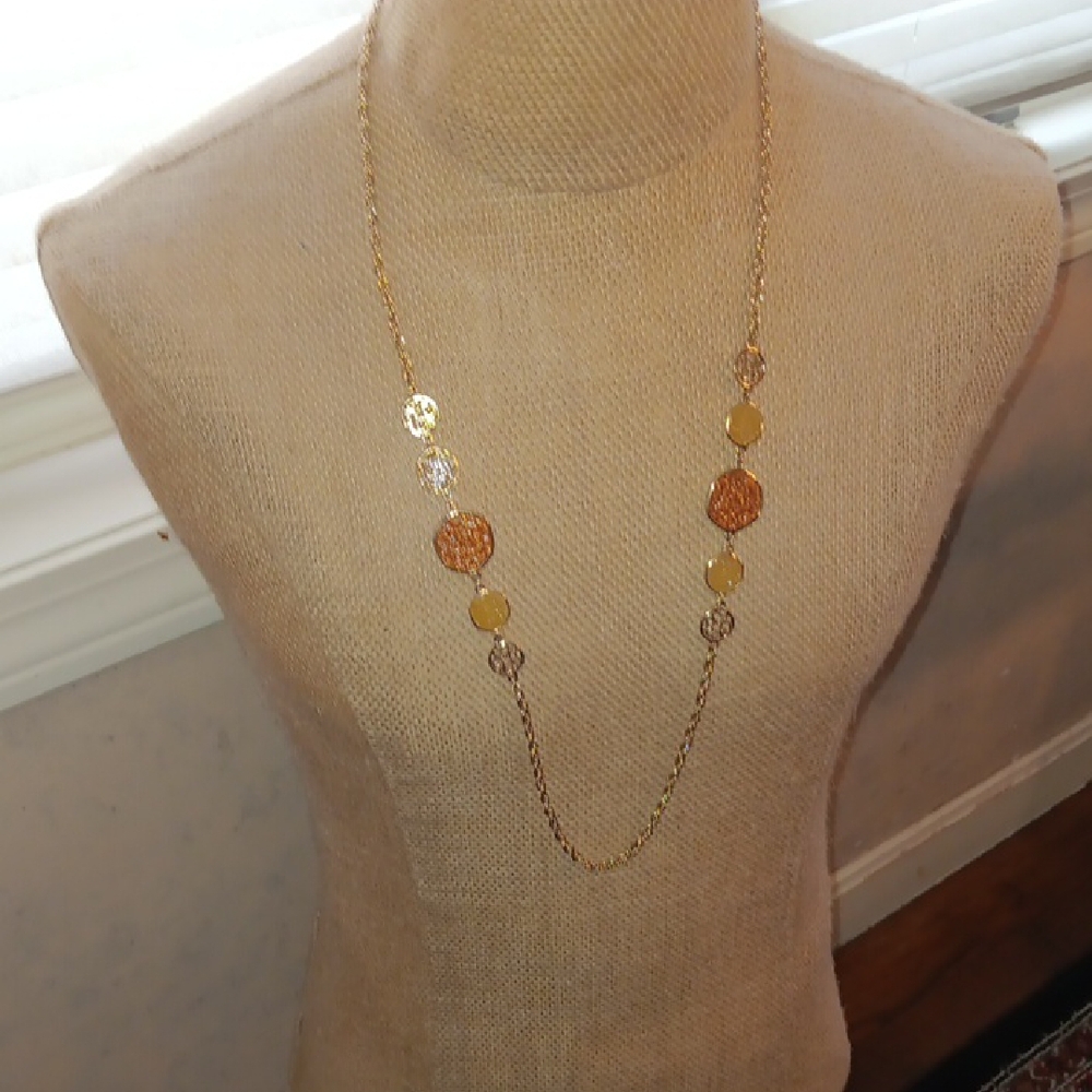 Elegant Gold and Brown Necklace